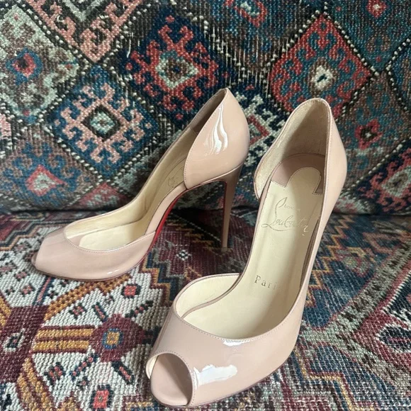 Christian Louboutin Demi You Patent (Sz 35, color Nude)